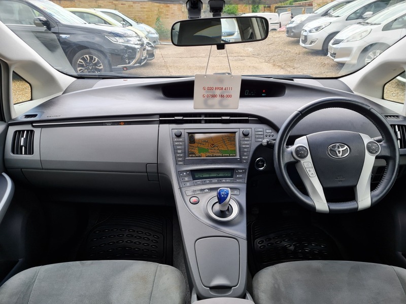 Toyota Prius T3 Black #11