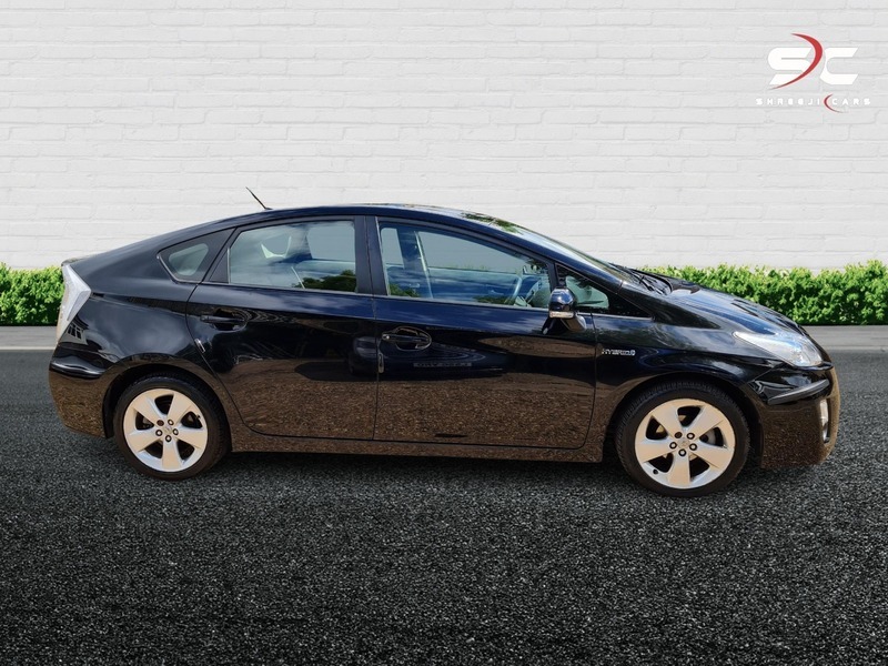 Toyota Prius Vvt-i T Spirit Black #2