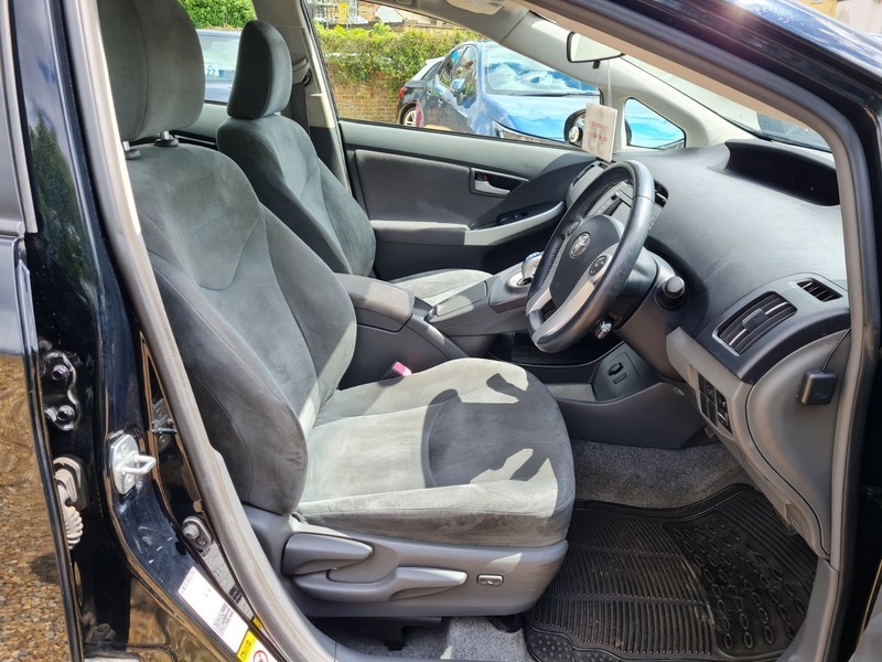 Toyota Prius T3 Black #23