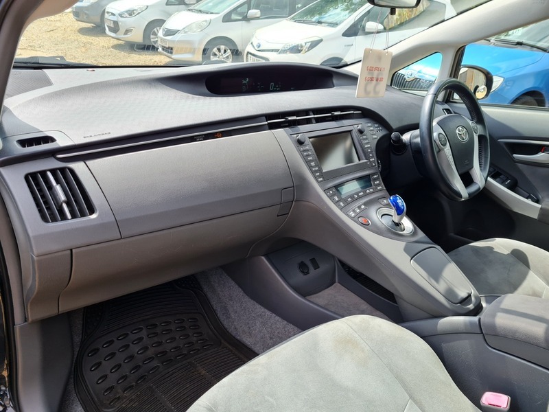 Toyota Prius T3 Black #10