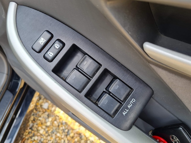 Toyota Prius T3 Black #21