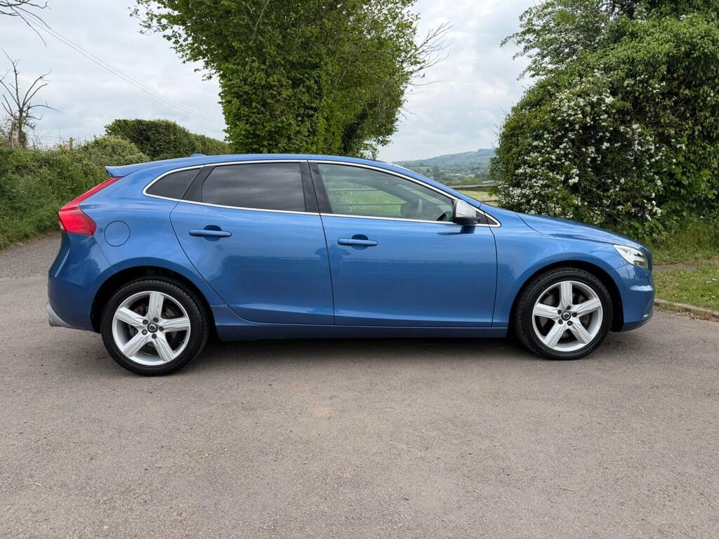 Volvo V40 Hatchback 1.5 T3 R-design Euro 6 Ss 2 KY18MYJ Blue #3