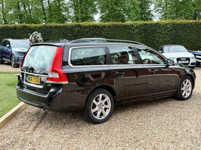 Volvo V70 2013 2.4 D5 Se Estate Geartronic Euro 5 Black #2