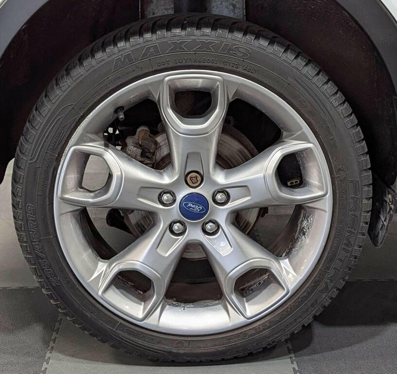 Ford Kuga White #38
