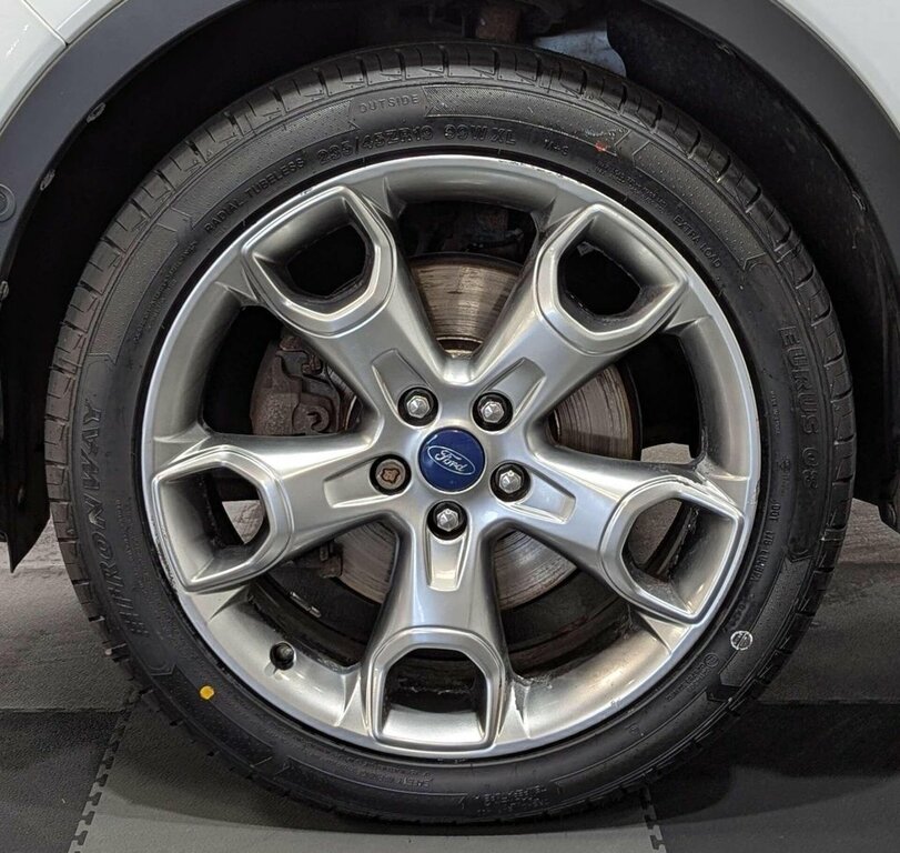 Ford Kuga White #36