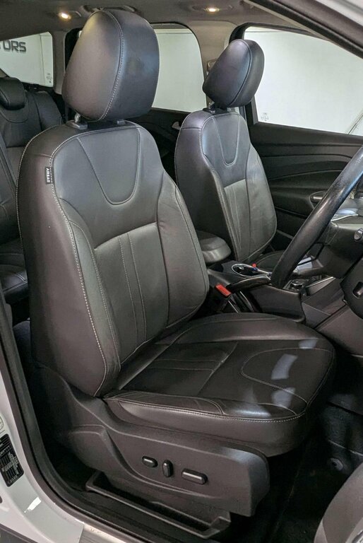 Ford Kuga White #15