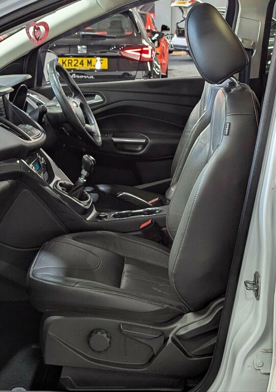 Ford Kuga White #18