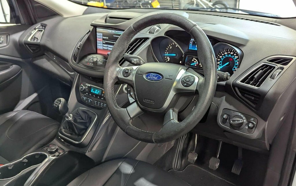 Ford Kuga White #16
