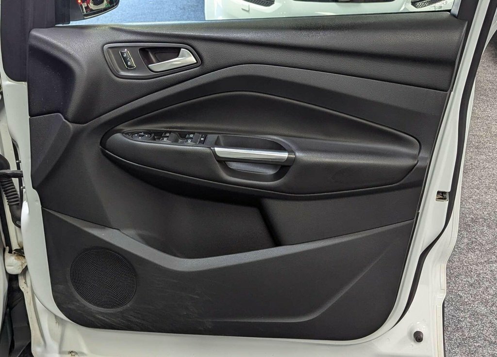Ford Kuga White #13