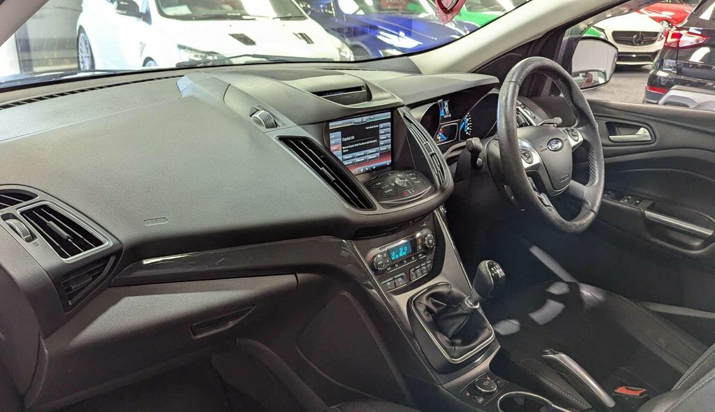 Ford Kuga White #20