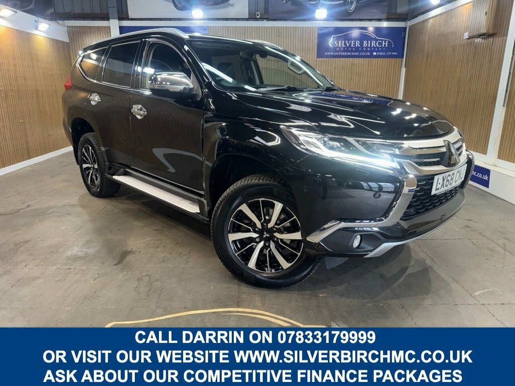 Mitsubishi Shogun Sport 2.4L 4 Black