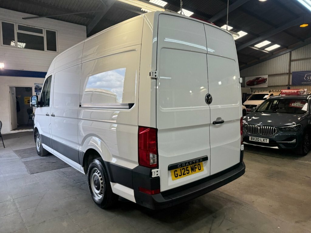 Volkswagen Crafter 2L Commerce GJ25MFO White #6