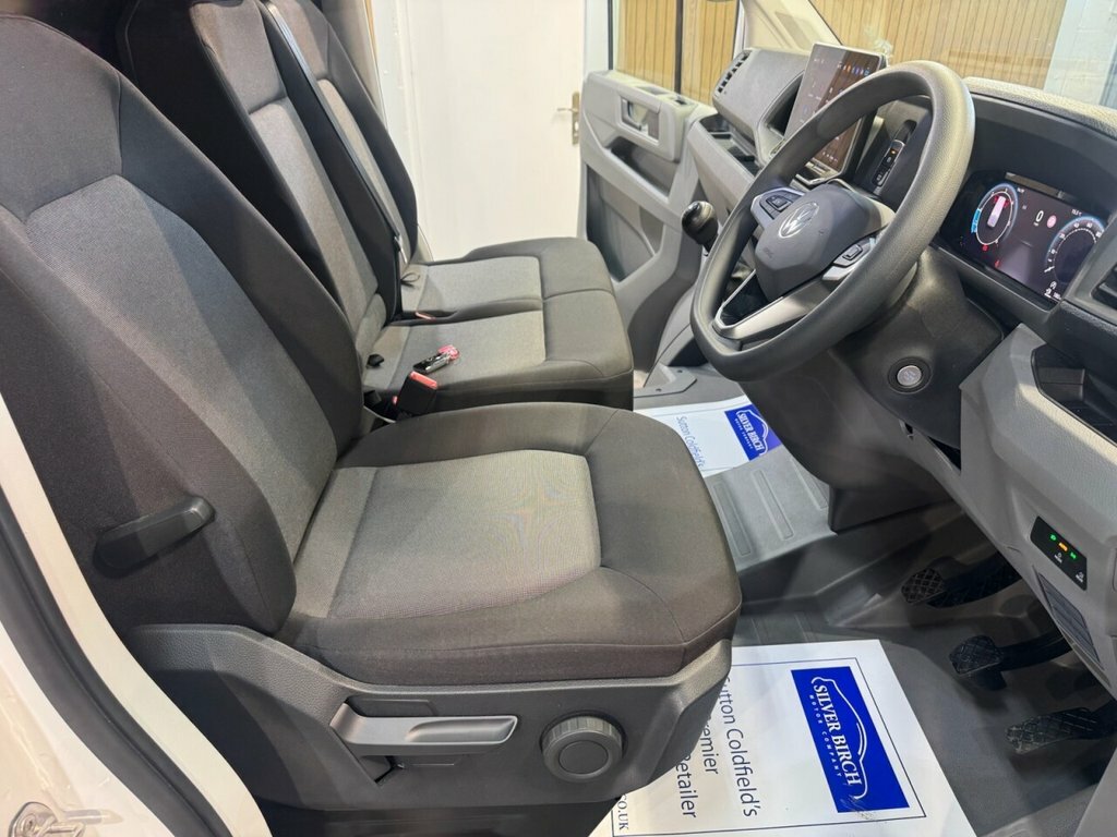 Volkswagen Crafter 2L Commerce GJ25MFO White #2