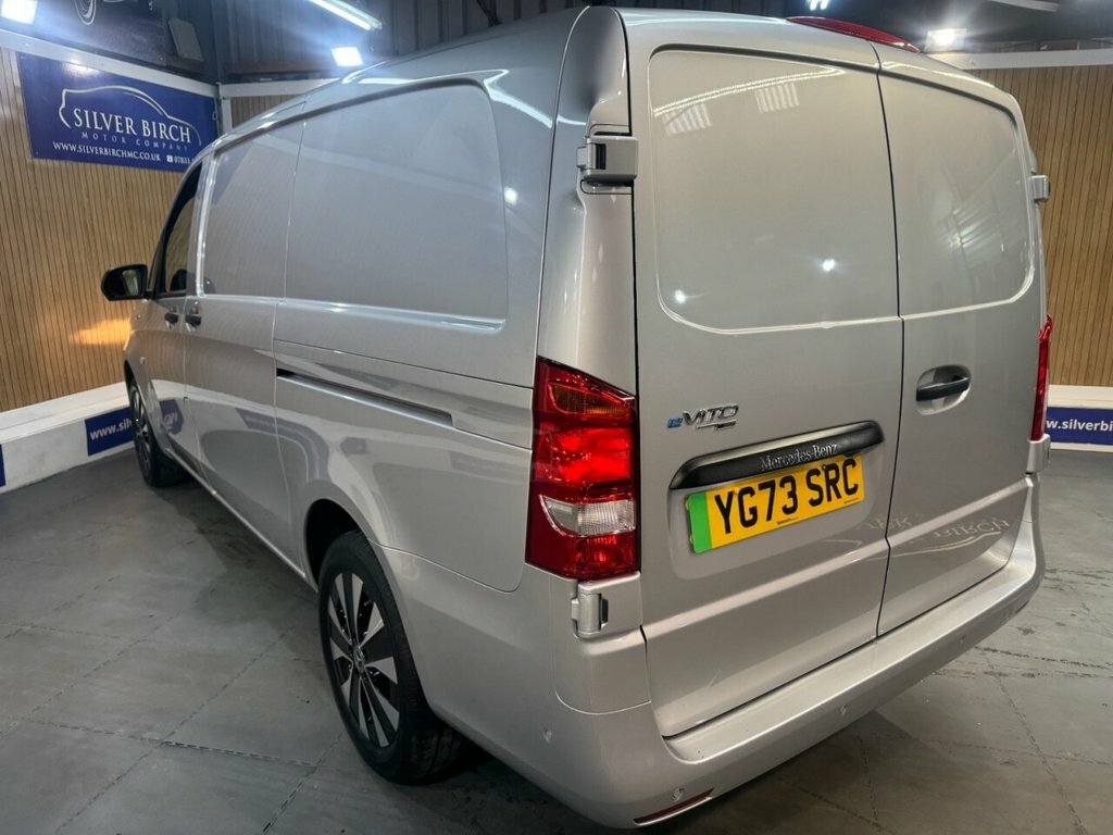 Mercedes-Benz eVito 100Kwh Premium Tourer Double Cab Silver #7
