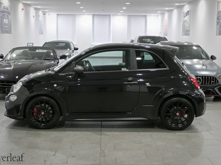 Abarth 695 2024 24 Abarth 695 1.4 T-jet 180 Competizione Black #4
