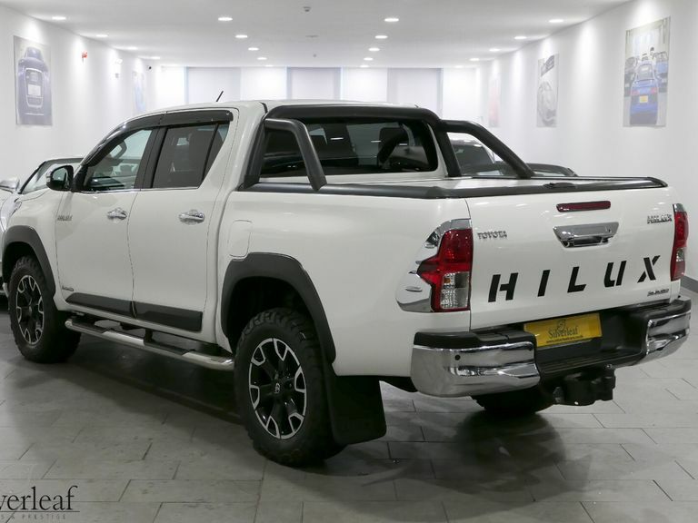 Toyota HILUX 2017 17 Toyota Hilux Invincible X Dcab Pick Up 2. #2
