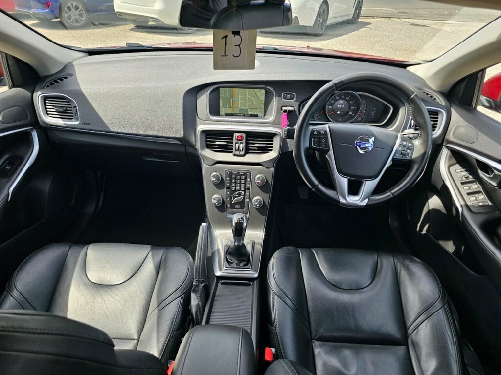 Volvo V40 2L Se Lux Nav T10DMS Red #5
