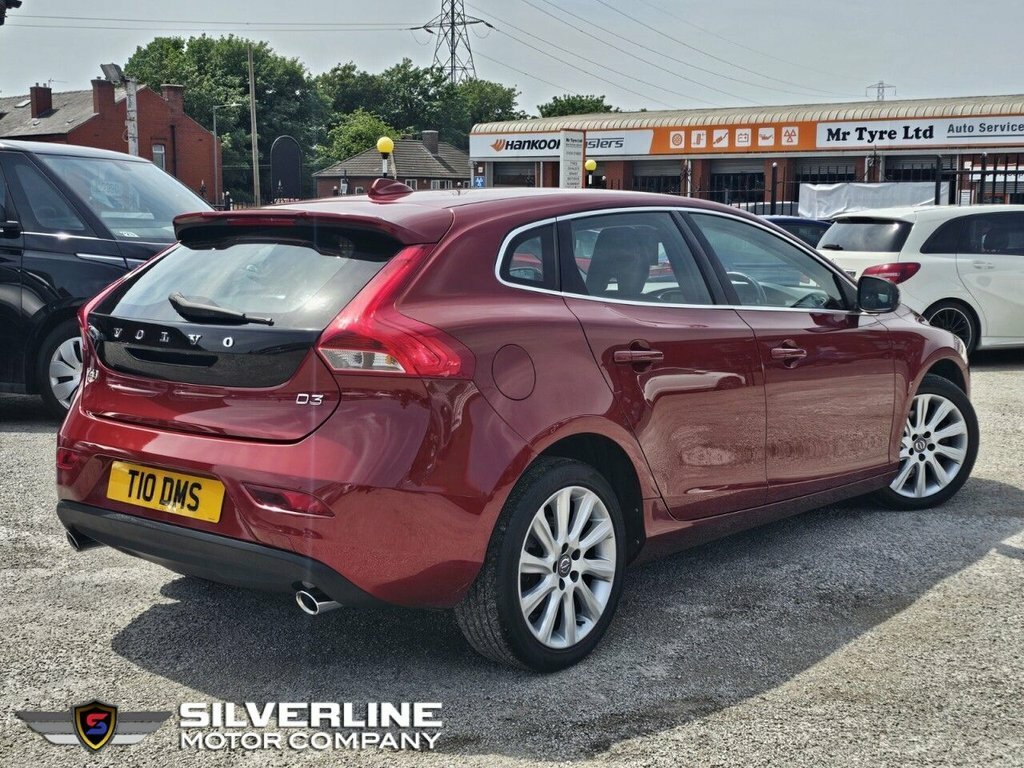 Volvo V40 2L Se Lux Nav T10DMS Red #4