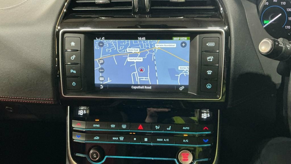 Jaguar XE 2L R-sport PX68UKD White #6