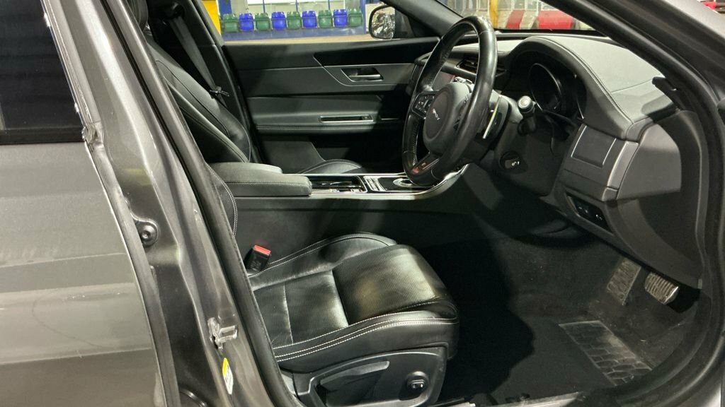 Jaguar XF 2L R-sport PL68AGY Grey #3