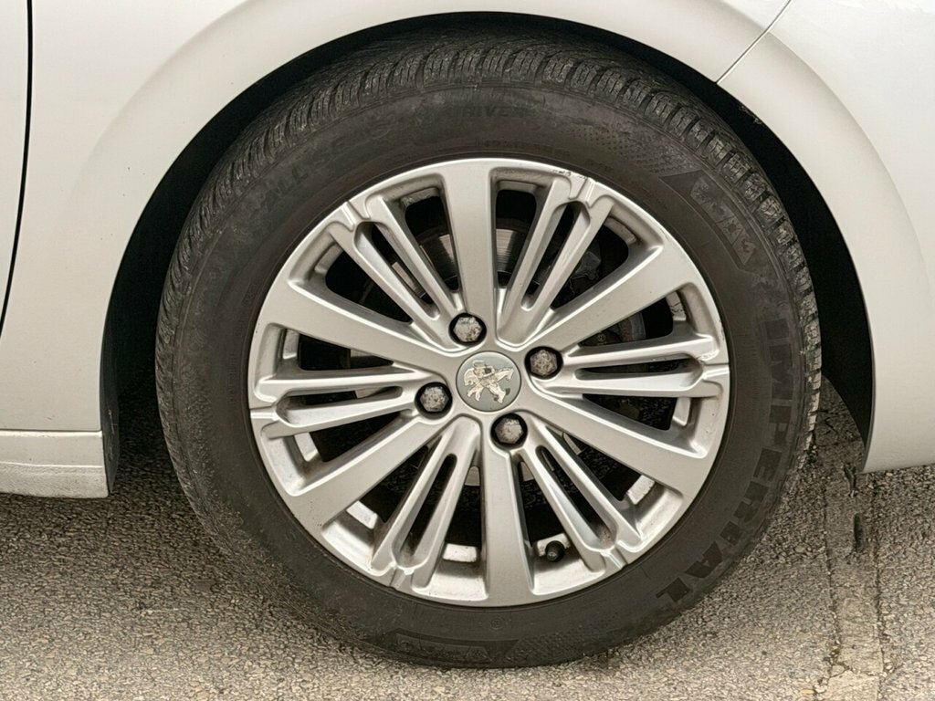 Peugeot 208 Hatchback YM65WJE Silver #6