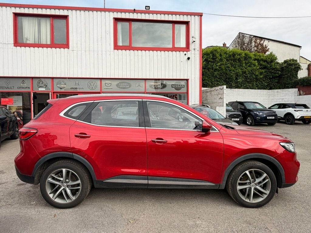 MG HS 1.5L Excite HX72ZHY Red #5