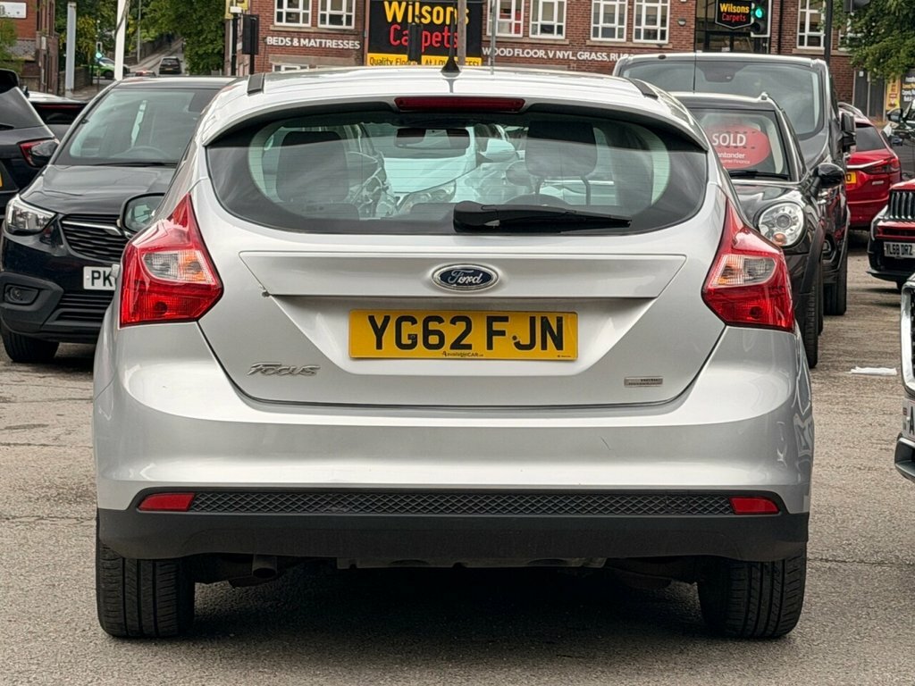 Ford Focus 1.6L Titanium YG62FJN Silver #4