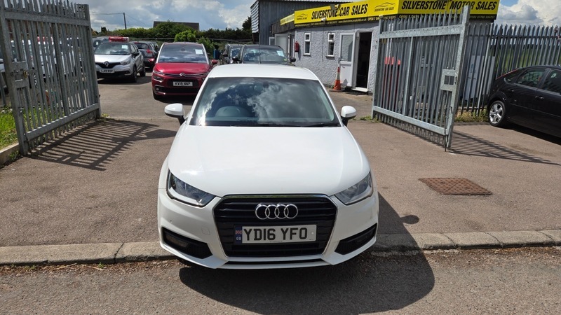 Audi A1 Sportback Tfsi Se YD16YFO White #5