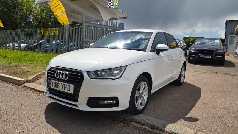 Audi A1 Sportback Tfsi Se YD16YFO White #3