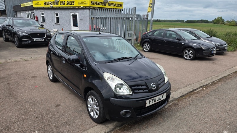 Nissan Pixo N-tec Black #4