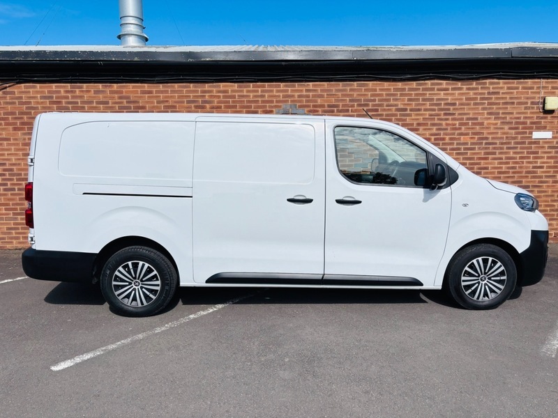 Peugeot Expert Bluehdi Professional Premium Plus VK73XLJ White #2