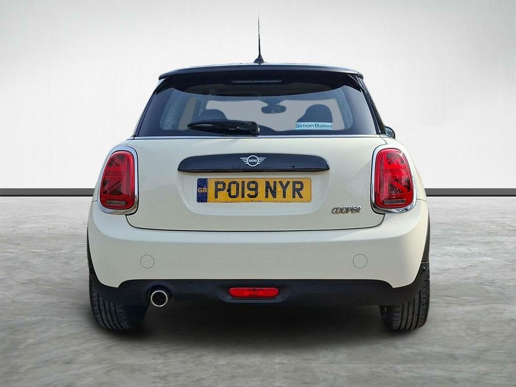 Mini Hatch 1.5 Cooper Classic Euro 6 S S PO19NYR White #4