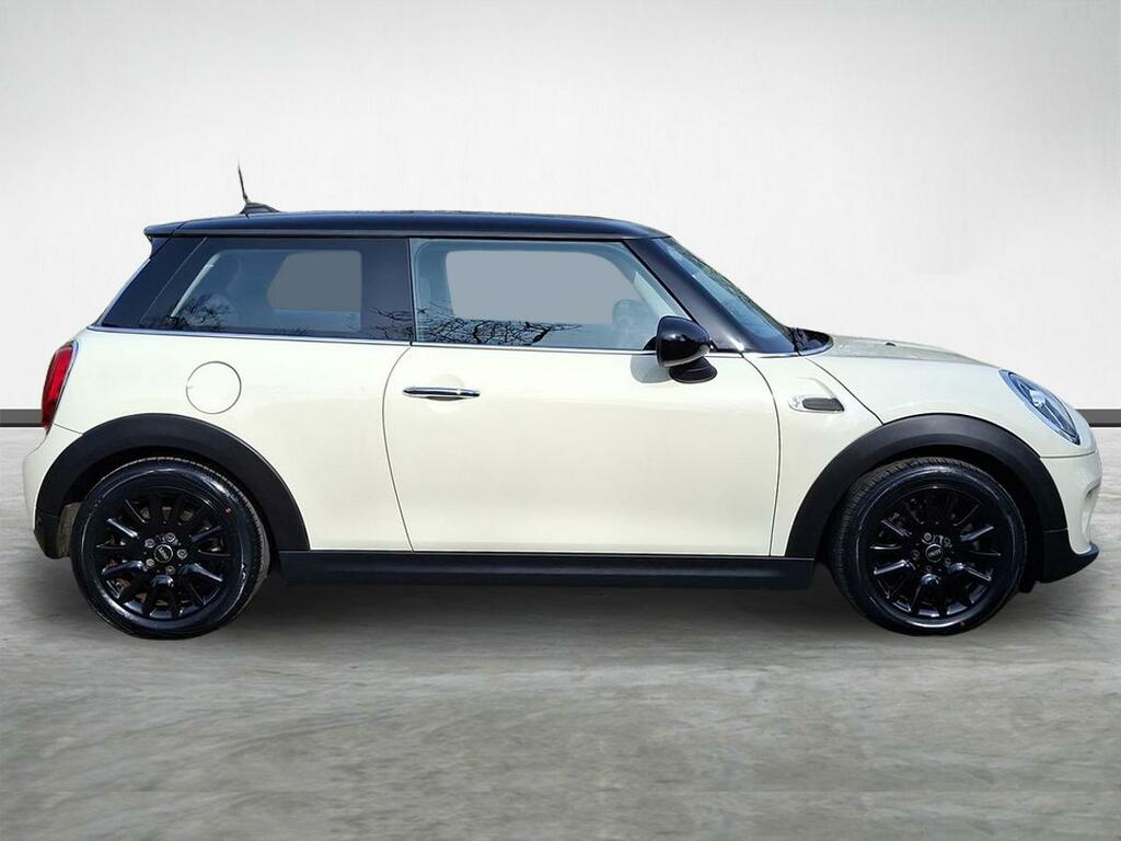 Mini Hatch 1.5 Cooper Classic Euro 6 S S PO19NYR White #2