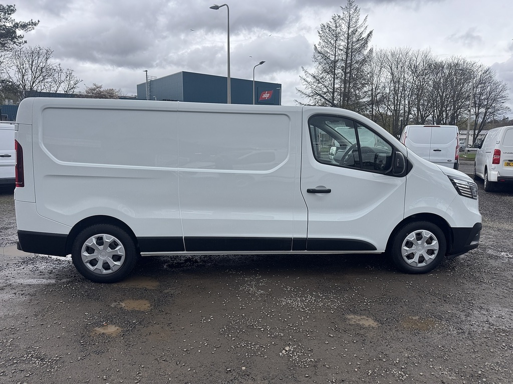 Renault Trafic Dci Blue Ll30 Business NV72MDO White #3