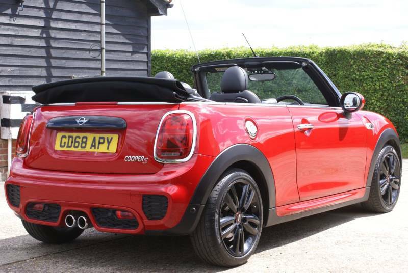 Mini Convertible 2.0 Cooper S Sport II - 2018 68 GD68APY Red #3