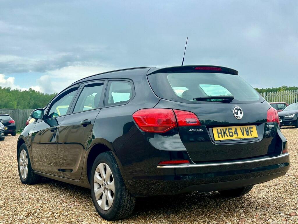 Vauxhall Astra 1.6 16V Design Sports Tourer Euro 5 Black #6