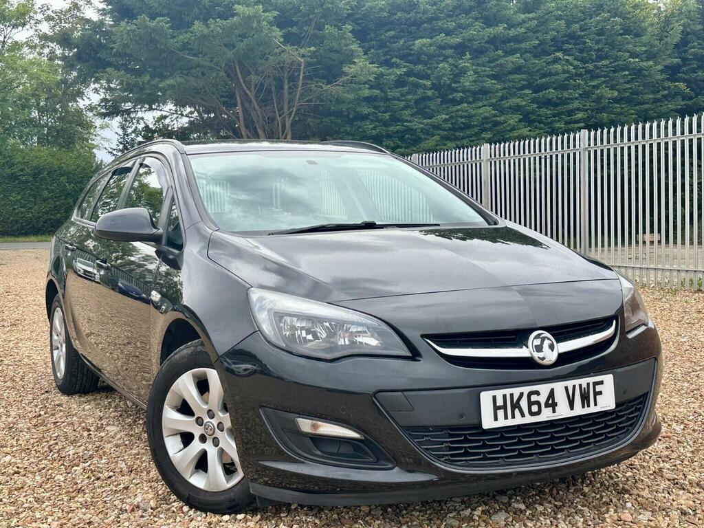 Vauxhall Astra 1.6 16V Design Sports Tourer Euro 5 Black #2