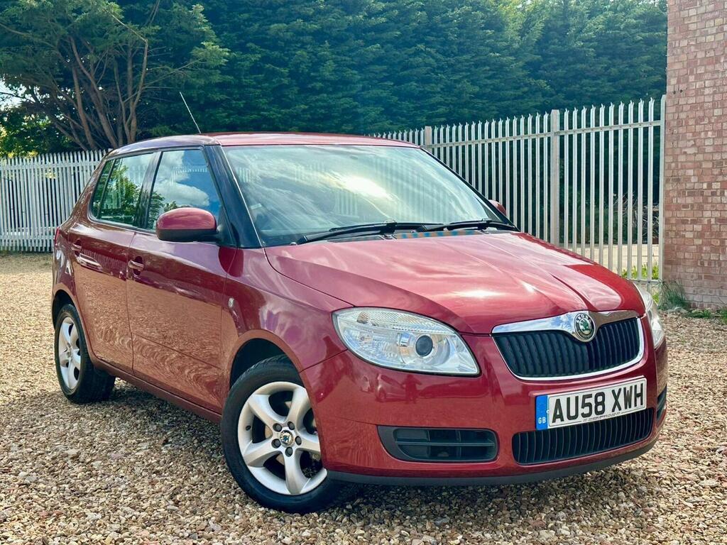 Skoda Fabia Hatchback 1.6 16V 1 Tiptronic 200858 Red
