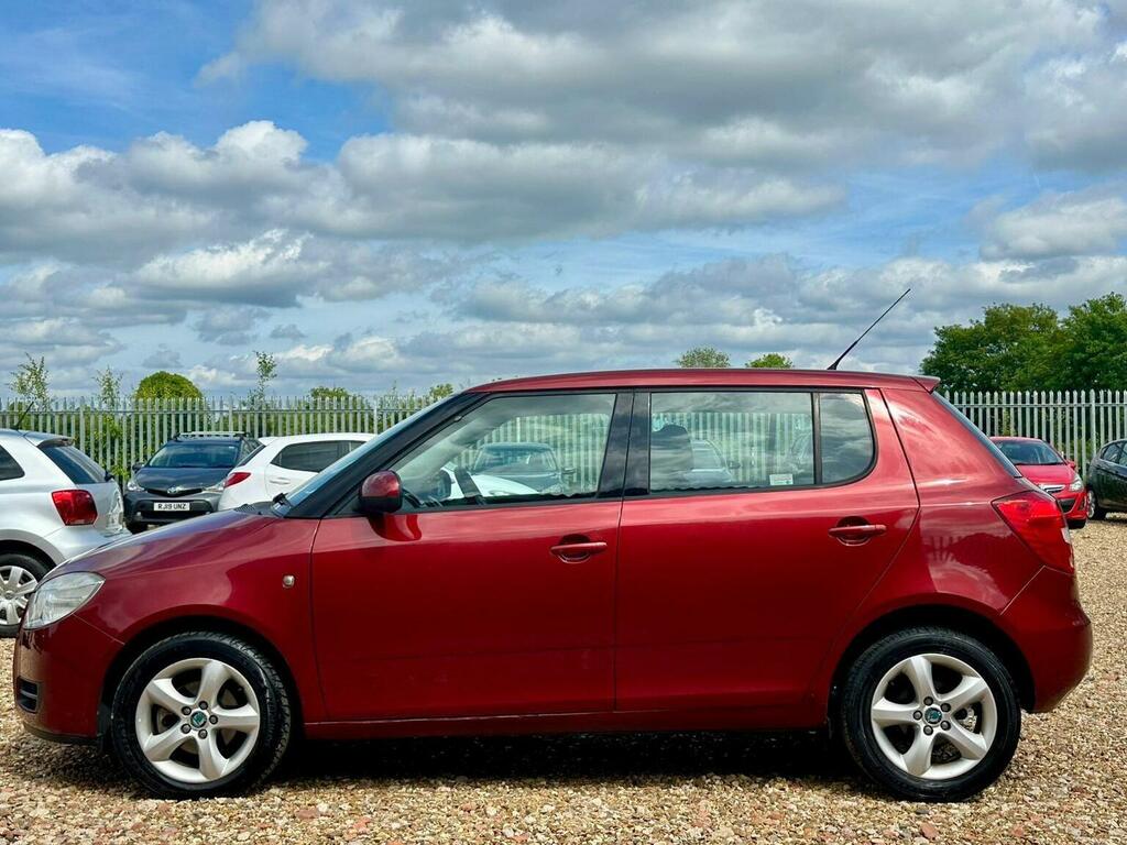 Skoda Fabia Hatchback 1.6 16V 1 Tiptronic 200858 Red #4