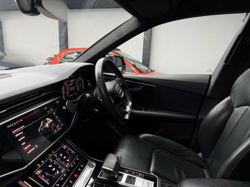 Audi Q8 3L Black Edition Black #2
