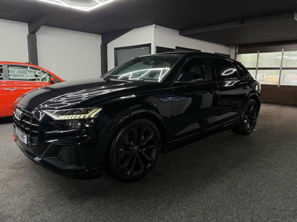 Audi Q8 3L Black Edition Black #3