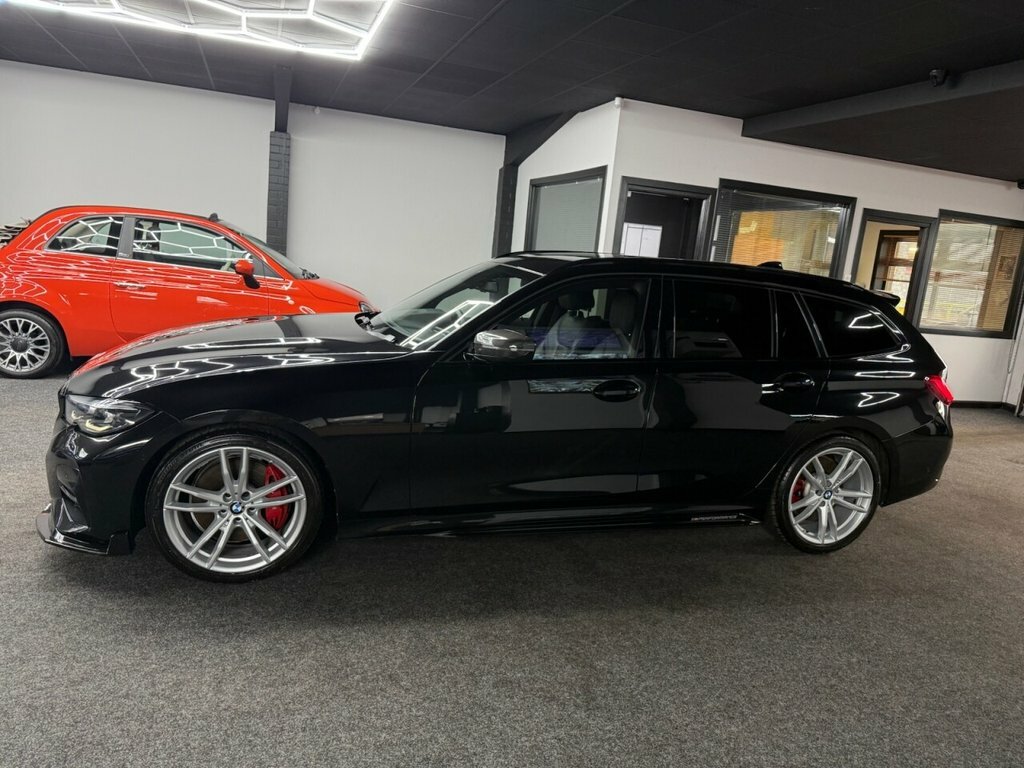 BMW 3 Series 3L M Sport EO21RUJ Black #4