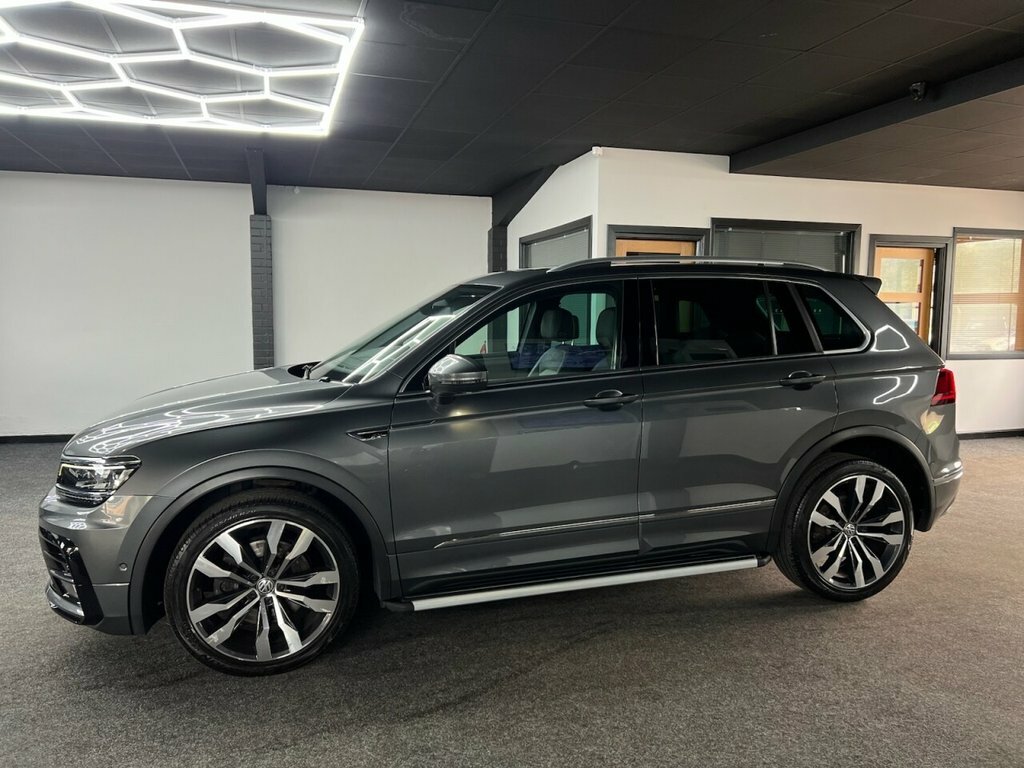Volkswagen Tiguan 2L R-line Tech SP20UZG Grey #4