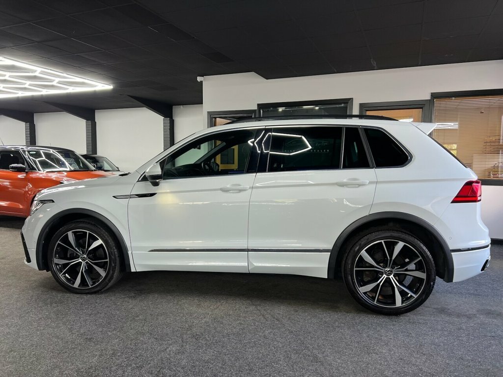 Volkswagen Tiguan 2L R-line VE71EXK White #4