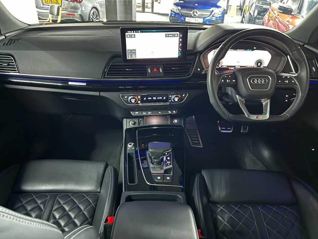Audi Q5 2L Edition 1 DF22AEL White #2
