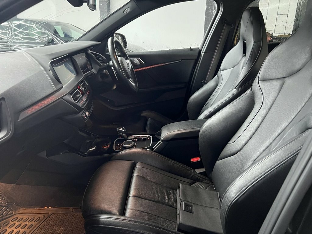 BMW 1 Series 2L Null FV69VLJ Black #6
