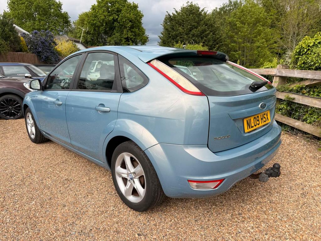 Ford Focus Hatchback 1.6 Zetec S 200909 NL09HSX Blue #4