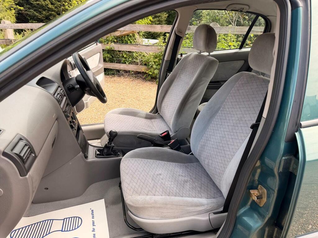 Vauxhall Astra 1.6I 16V Cd Silver #17