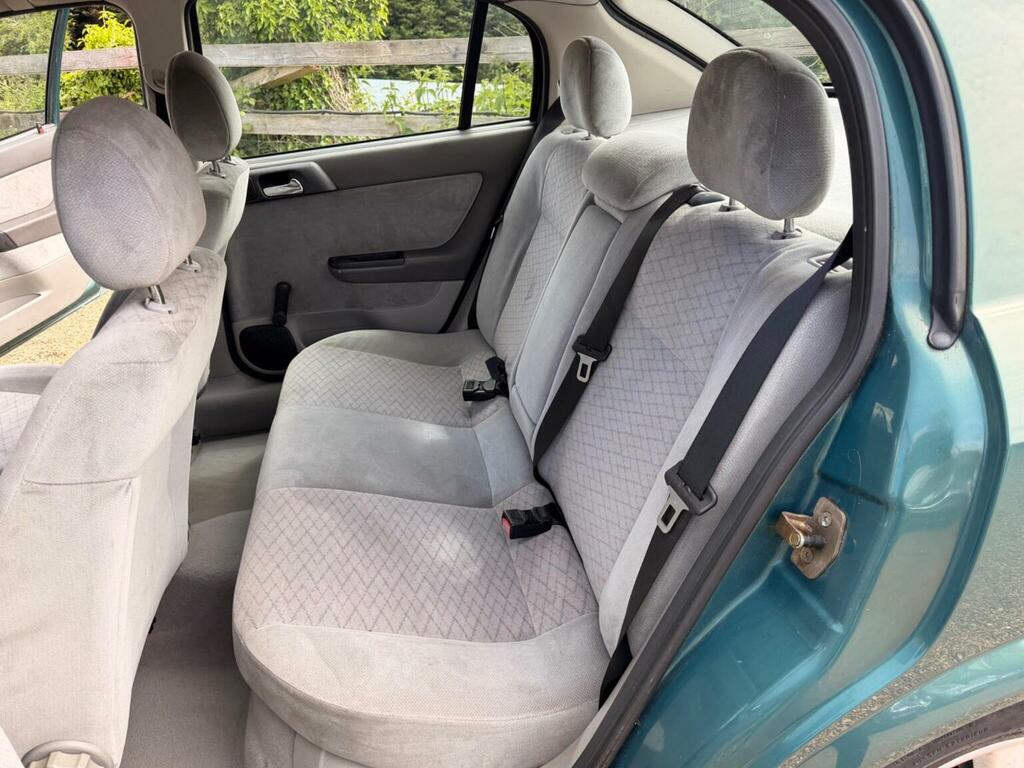Vauxhall Astra 1.6I 16V Cd Silver #13