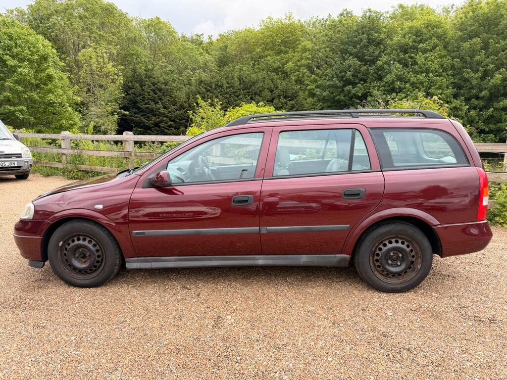 Vauxhall Astra Estate 1.6I Club Ac 200352 Red #5